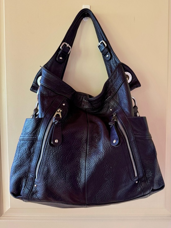 b. makowsky Handbags - b. makowsky Black Pebbled Leather Shoulder Bag with Front Zips